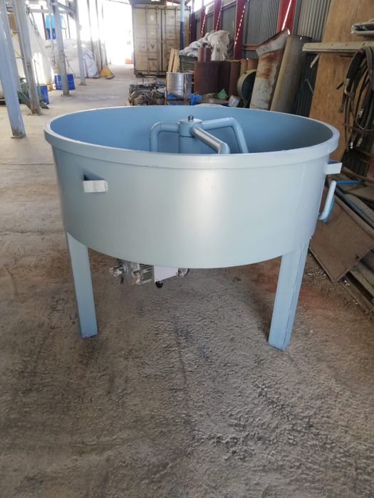 Продам станок для производства  Лего кирпича