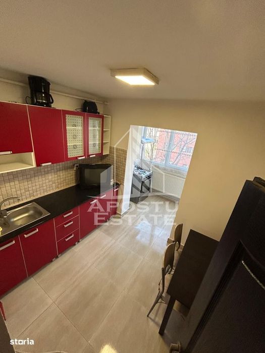 Apartament cu 3 camere de inchiriat, centrala proprie, Aradului