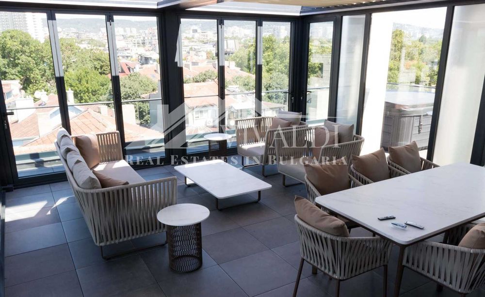 Продава се Мезонет в Варна, Гръцка махала - 346 кв.м за 4047 €/кв.м - Снимка #17