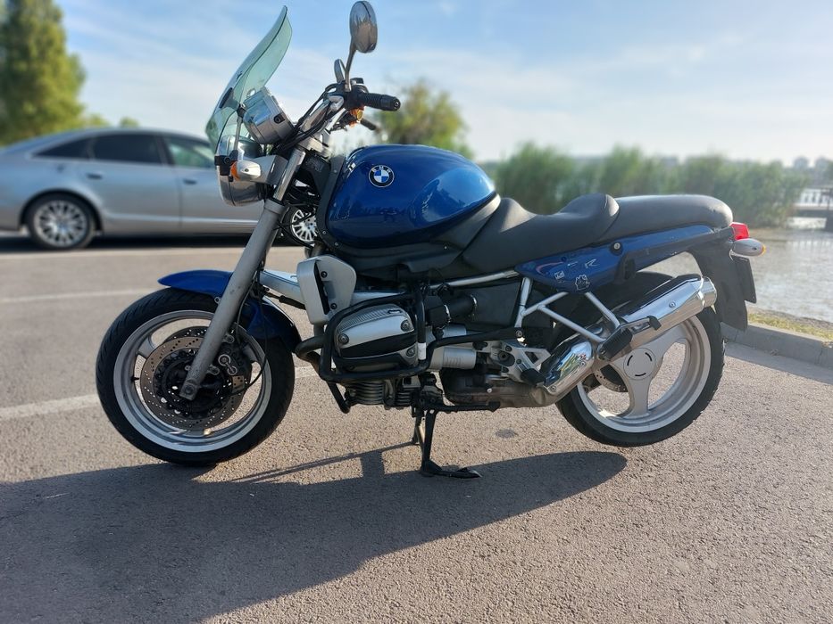 Motocicleta BMW R850R