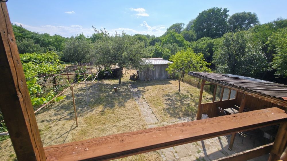 Продава се къща в село Вискяр, община Перник