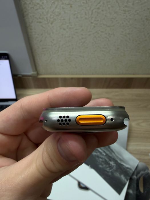 Apple Watch Ultra (1 Generation) + Дополнительный оригинальный ремешок