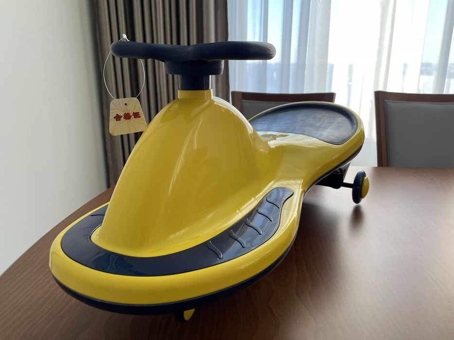 Машинка-каталка для детей