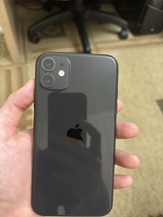 Продам IPhone 11 в хорошем состоянии