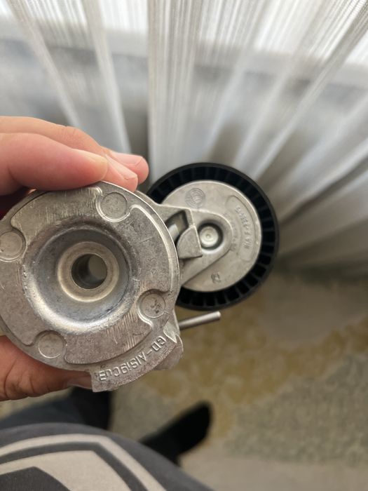 Натяжитель ремня BMW745, BMW 545