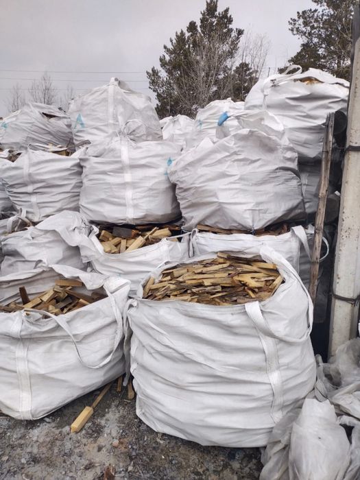 Дрова в мешках биг-бэг