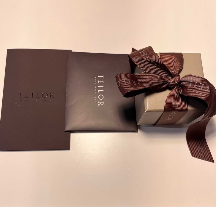 vand inel cu diamante marca Teilor