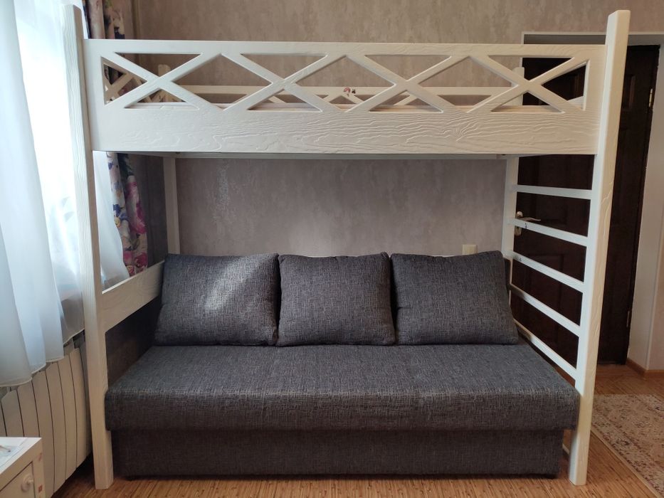 Продам Кровать-чердак+диван