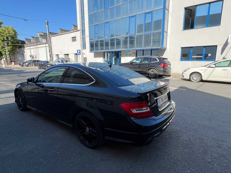 MERCEDES-BENZ C-Class 2011