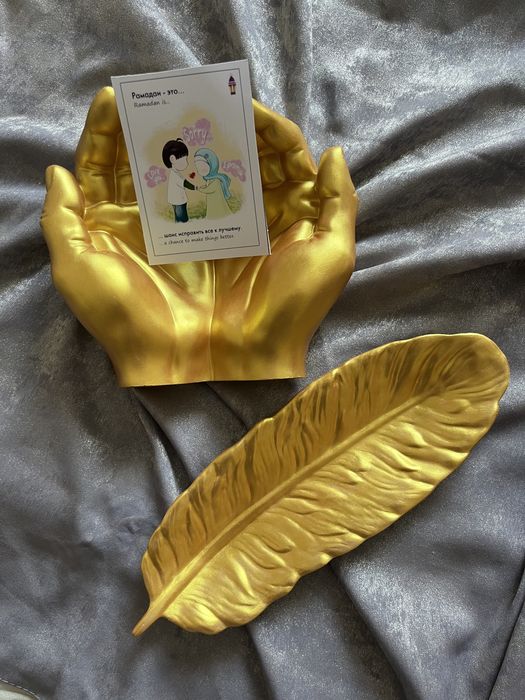 Декор набор  из гипса : руки и перья