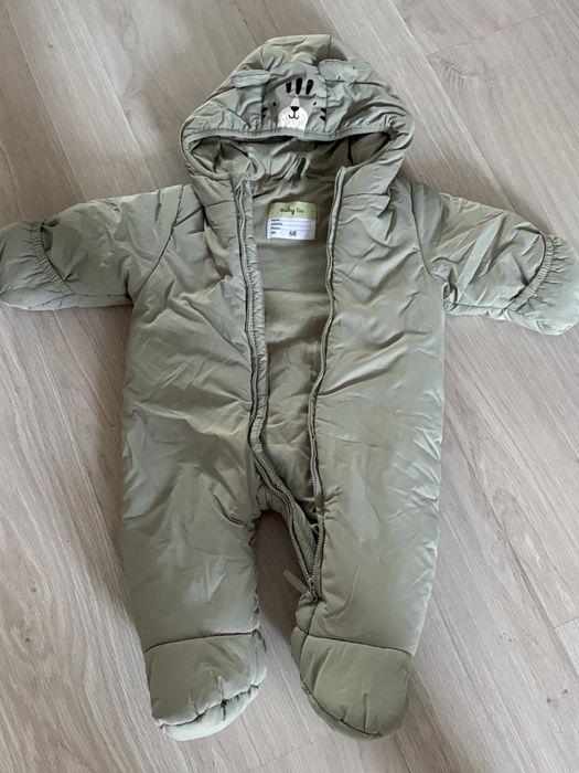 Продам детский демисезонный комбинезон