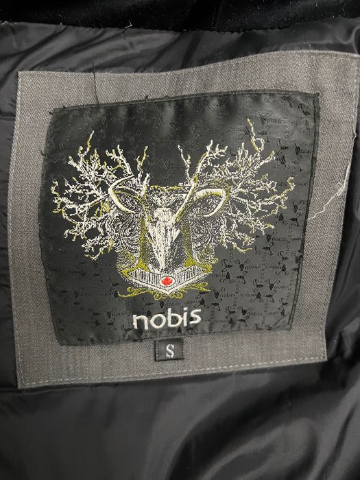 Срочно продам пуховик Nobis