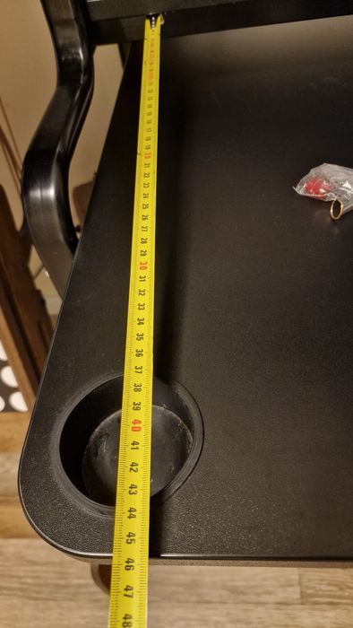 Продам компьютерный стол ikea Fredde