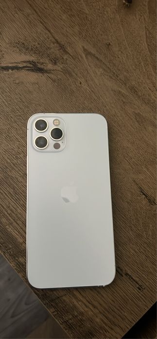 Iphone 12 pro baterie 78%