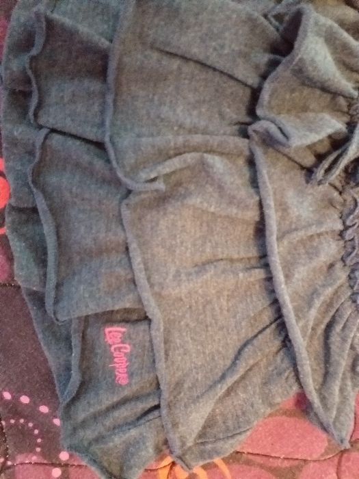 Много фирмени комплекти всеки а цена 25-30лв.