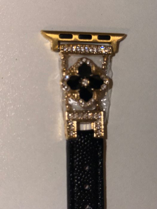 Каишка за Apple Watch с камъни
