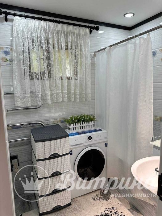 Продаётся 5 комнатная Ц 6