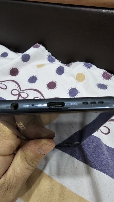 Телефон Oppo reno5