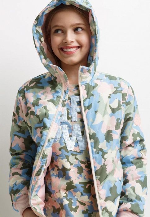 Ветровка фирменная