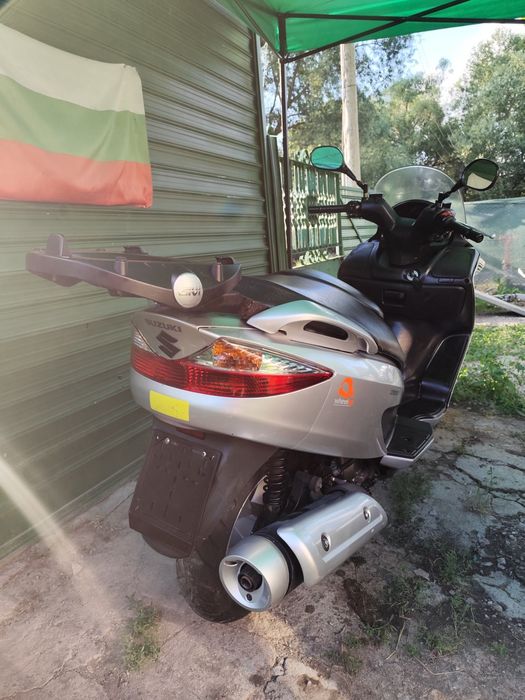 Сузуки Бъргман 200 Suzuki burgman 200
