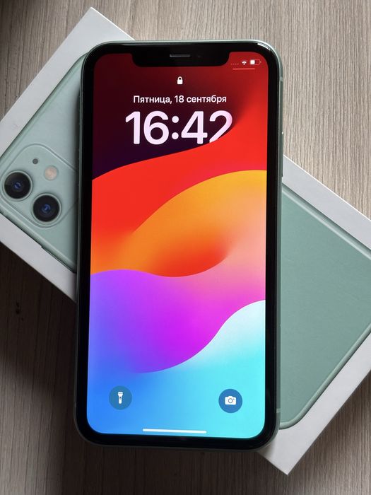 Iphone 11 128гб акб 72 ios 17.5.1 все родное