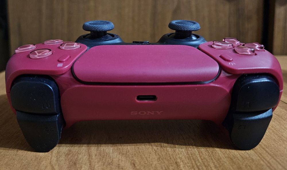 Продаю контроллер(джойстик) PS5 Dualsense (красный)