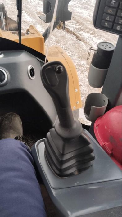 Продам погрузчик Sany