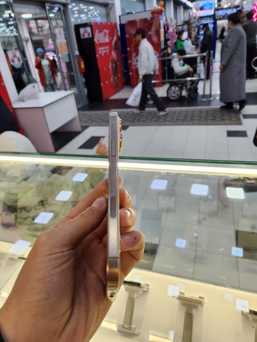 iPhone 16 Pro Max Desret