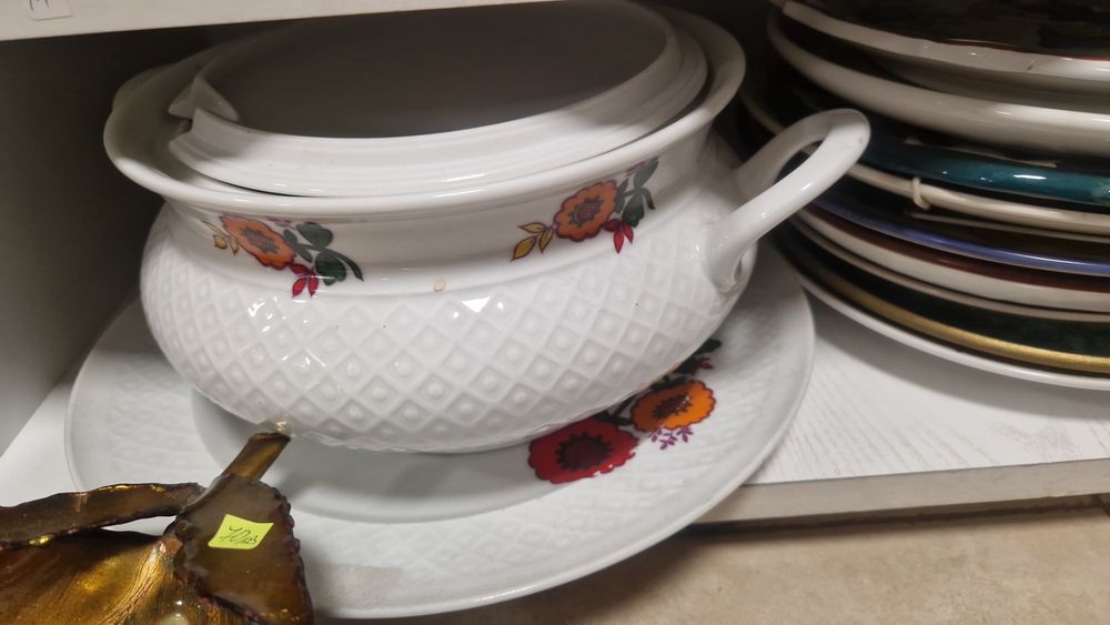 Разпродажба сувенири