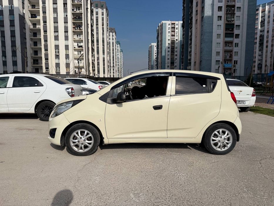 Спарк срочна сотилади