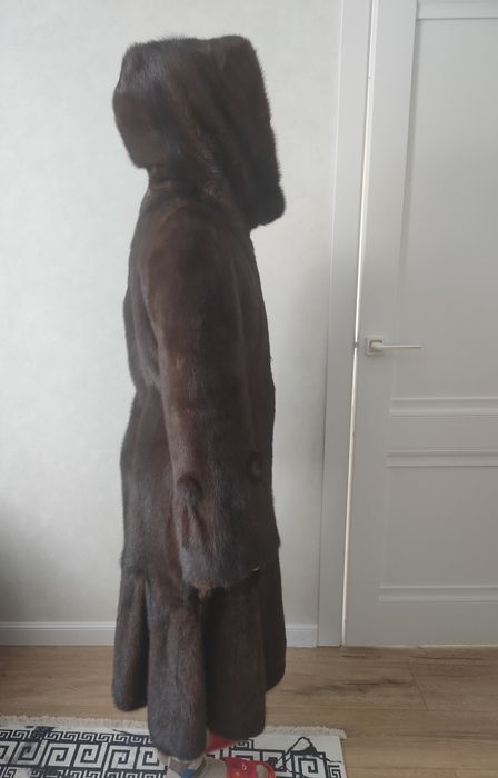 Продам норковую шубу
