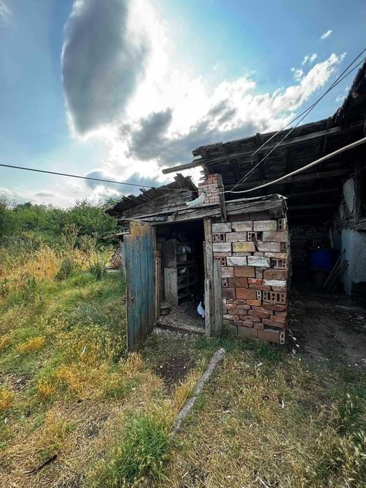 Продава се едноетажна къща