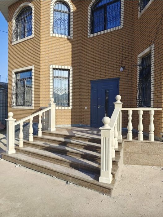 Гранит, мрамор, травертин, балясина