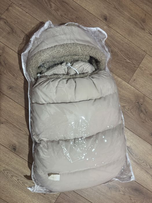 Продаётся зимний детский комбез.