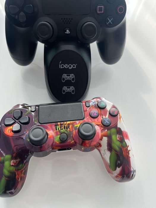 PS4 с допълнителна периферия