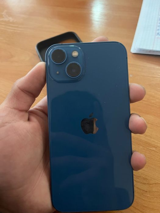 Продам iPhone 13