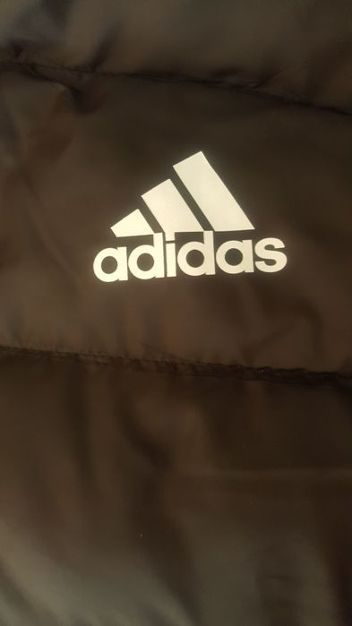 Чисто ново яке adidas