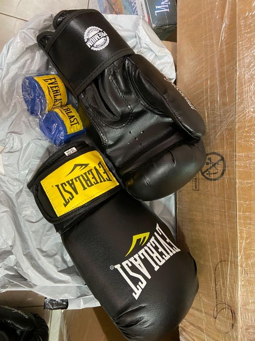 Продам боксёрские перчатки