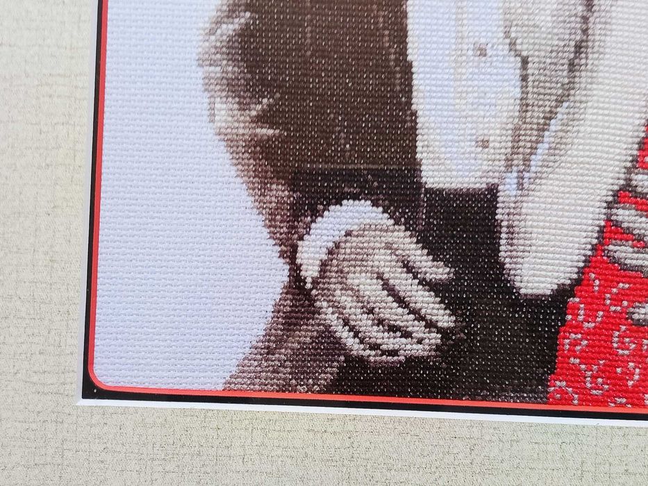 гоблен ,,Флирт", ръчно ушит , рамкиран