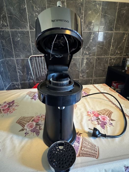 Espressor Nespresso Vertuo Next