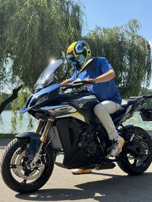 Motocicleta BMW S 1000 XR