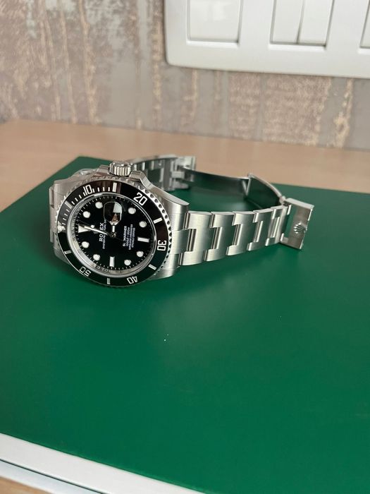 Rolex Submariner Date- Чисто нов