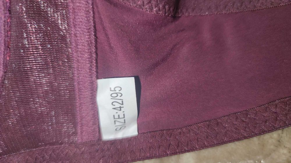 Женское белье бюстгальтеры.