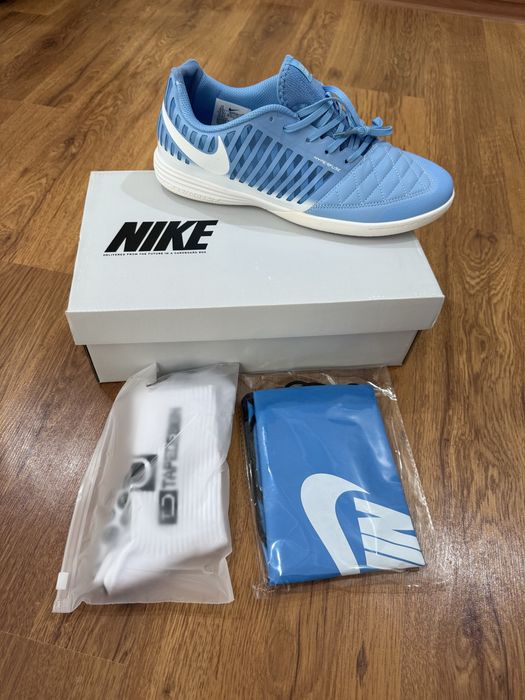 Футзалки Nike Lunar Gato