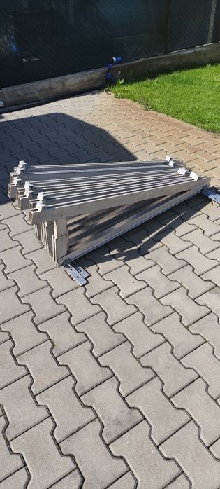 1 Invertor effekta +9 panouri solare +suporții