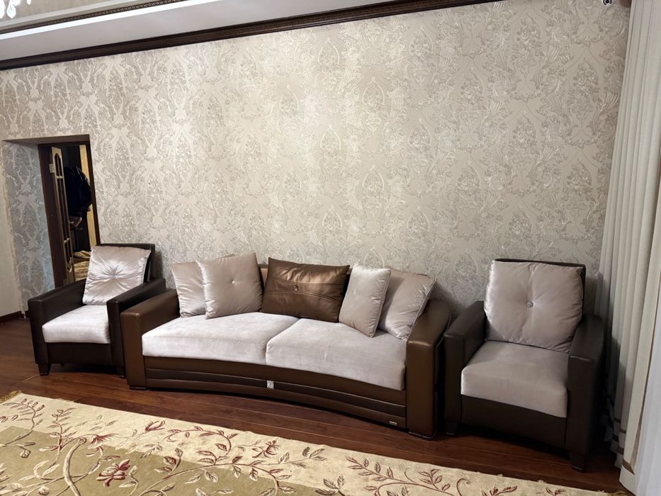 Турецкий диван в очень хорошем состоянии