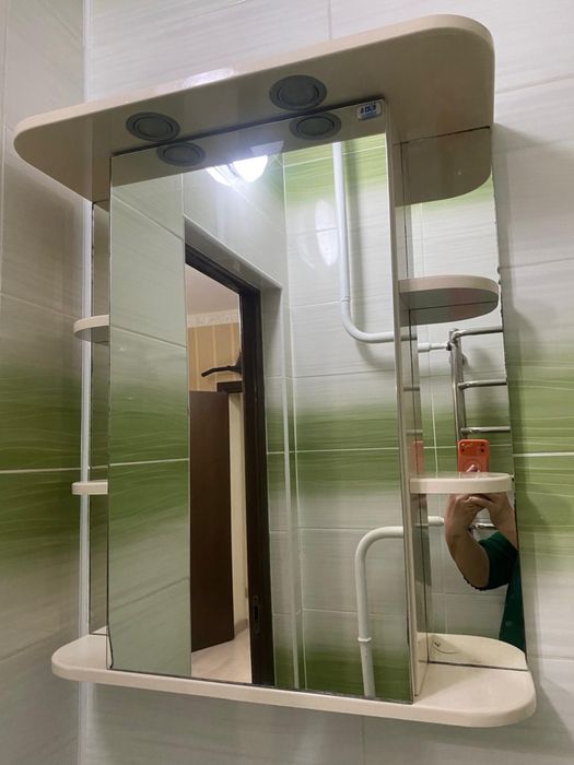 Унитаз раковина зеркала мебель для ванной