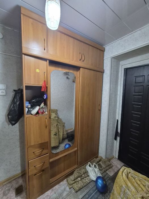 Есиктер, прихожка,шифонер