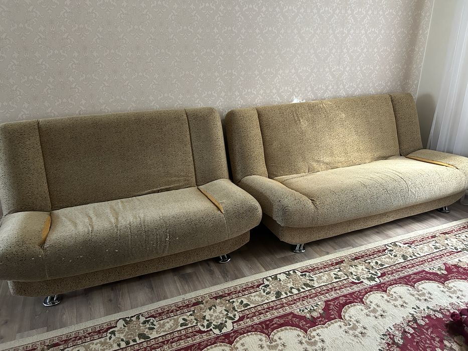СРОЧНО ПРОДАМ Ковер, Шкаф, Диваны