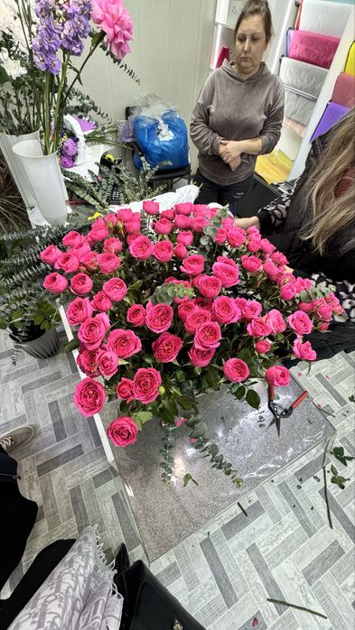 Кустовый роза 18